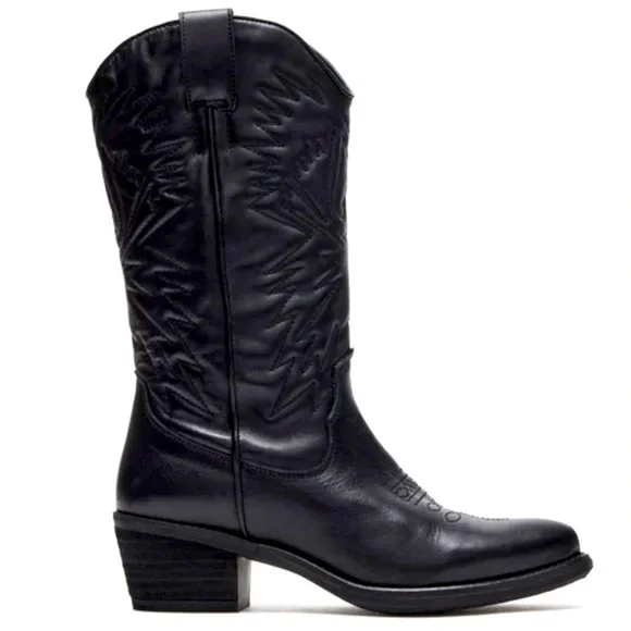 Black Leather Western Boots - Picture 1 of 15